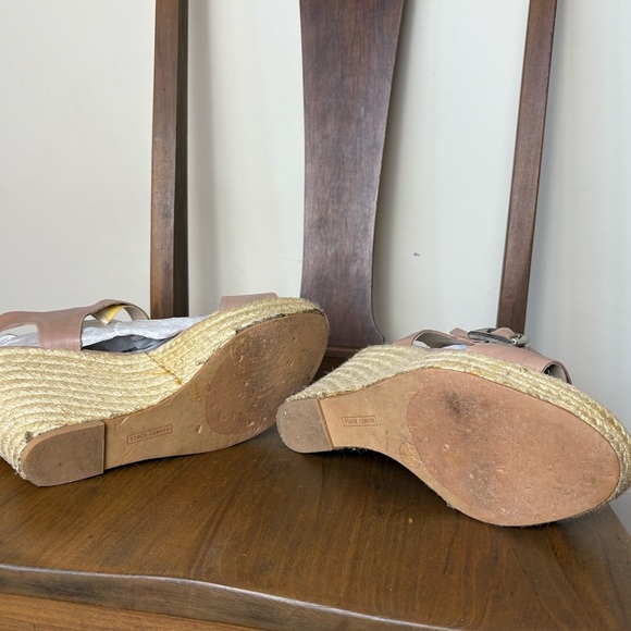 Vince Camuto Tan Leather Wedge Sandals - Picture 8 of 14